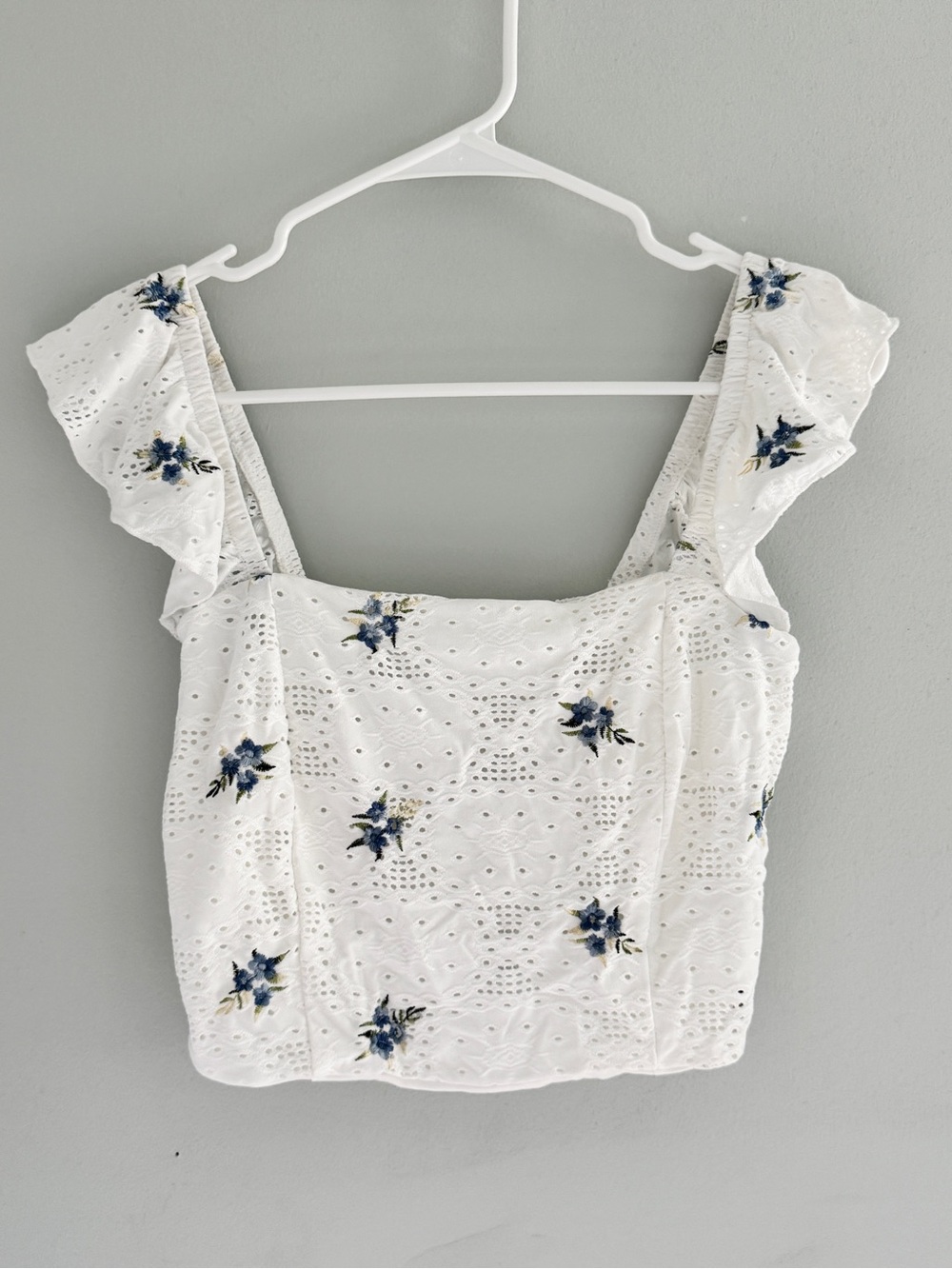 Kirious Los Angeles White Blue Floral Eyelet Ruffle Sleeve Crop Top S